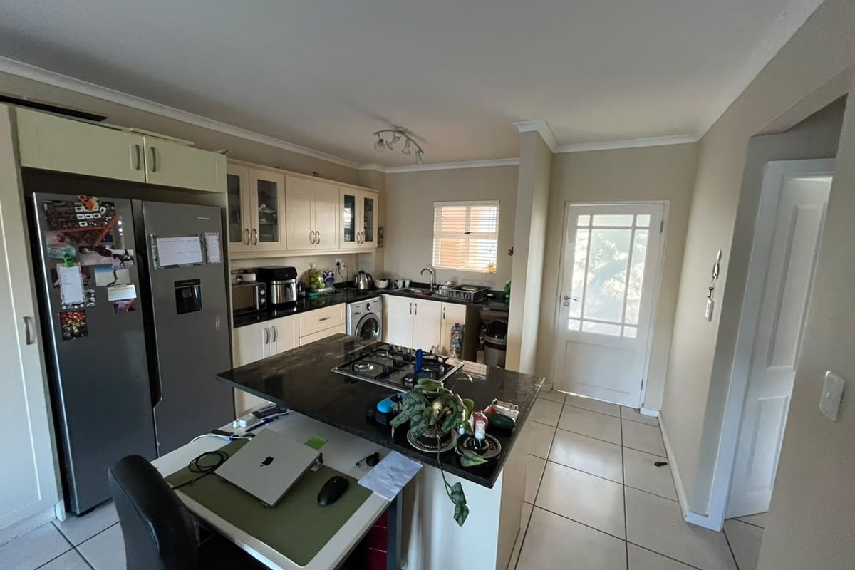 THE PERFECT COASTAL ESTATE LIVING. - Photo 5