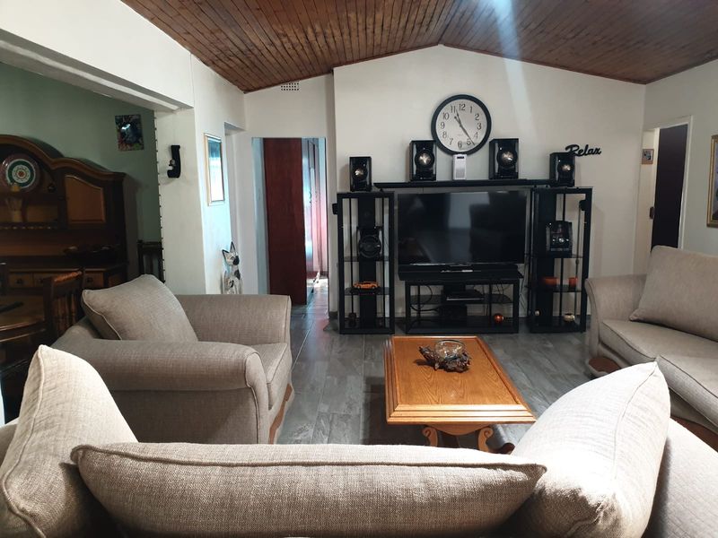 4 Bedroom house for sale in Dalview - Photo 6