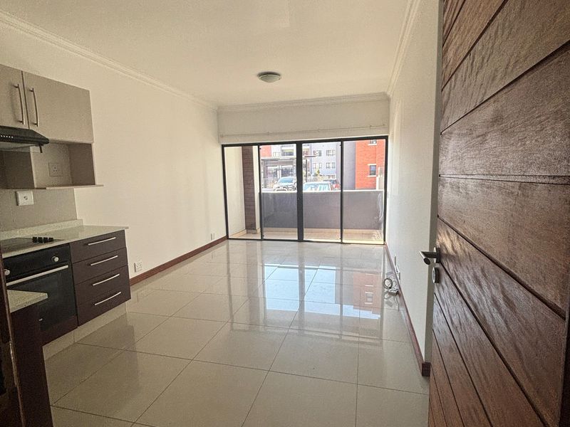 Modern 1-Bedroom Apartment on Park Avenue – R10,000 p/m - Photo 3