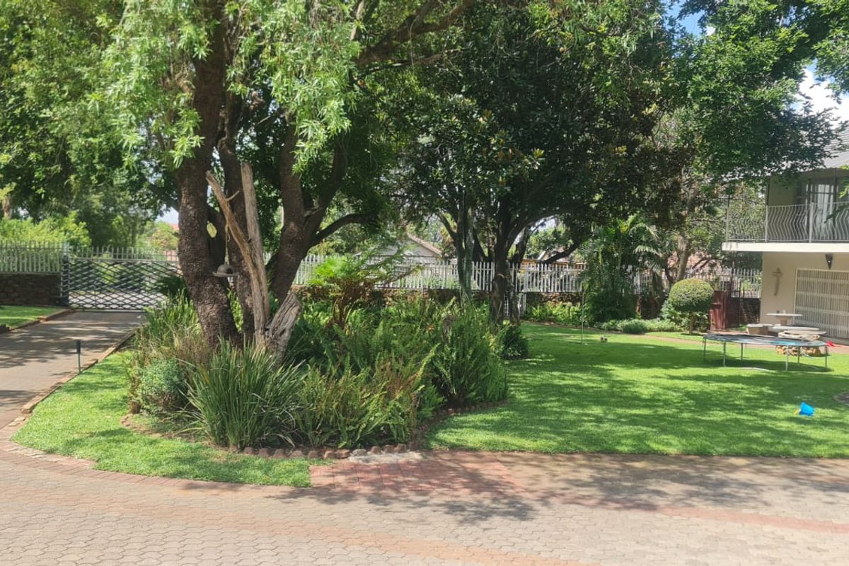 Spacious Family Home for Rent – Protea Park - Photo 2