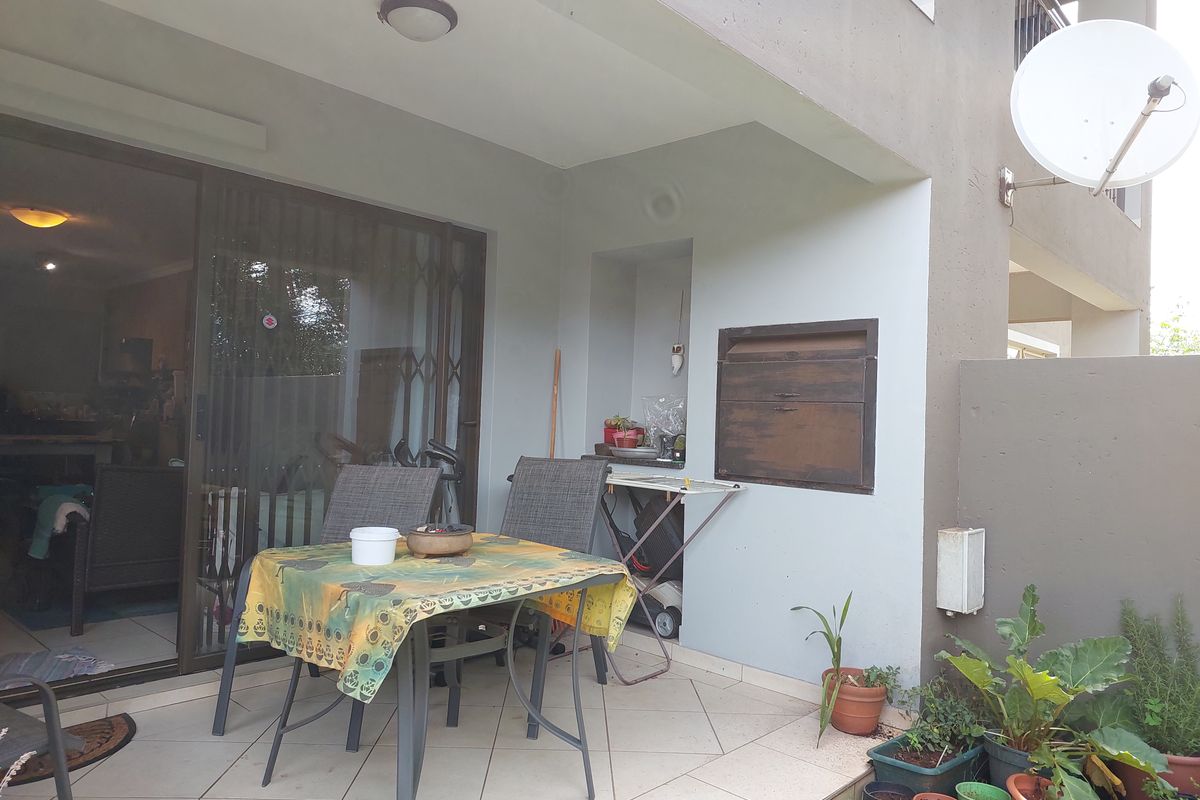 2 Bedroom Townhouse in Henley on Klip to Rent - Photo 3