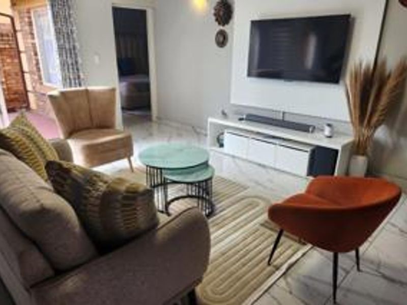 Luxury Cluster, Move In Ready! - Photo 6
