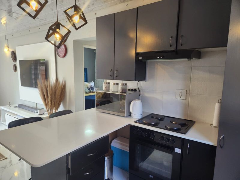 Luxury Cluster, Move In Ready! - Photo 5