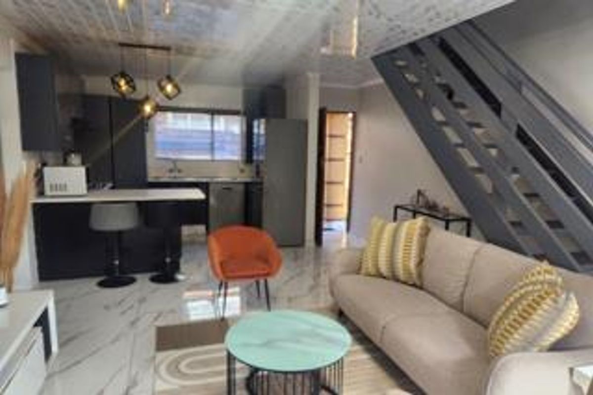 Luxury Cluster, Move In Ready! - Photo 2