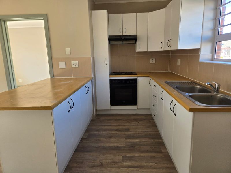 STRESS-FREE AND RELAXED LIFESTYLE IN THIS MODERN RETIREMENT VILLAGE - Photo 4