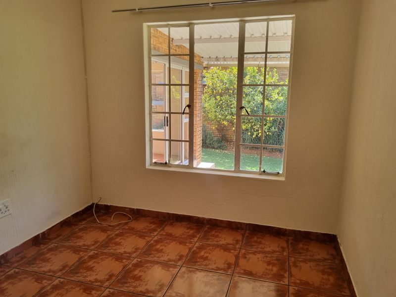 3 Bedroom Home in Sought-After Northgate - Photo 10