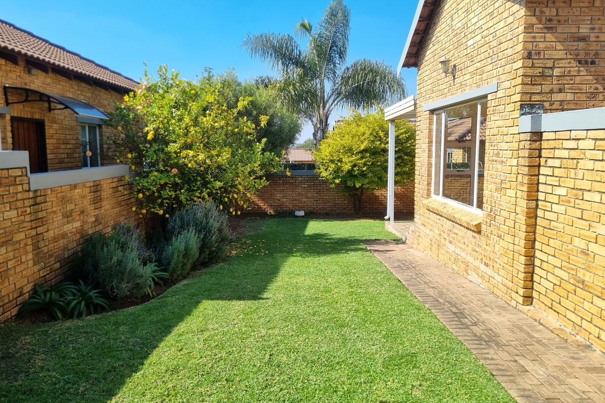 3 Bedroom Home in Sought-After Northgate - Photo 2