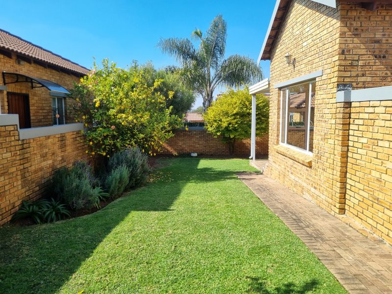 3 Bedroom Home in Sought-After Northgate - Photo 2