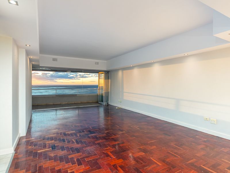 2 Bedroom Ocean View Apartment to rent in Sea Point - Photo 7
