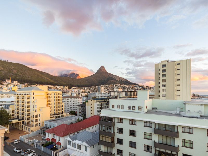 2 Bedroom Ocean View Apartment to rent in Sea Point - Photo 2