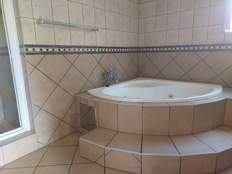 Spacious 2 Bedroom Garden Cottage in Glen Donald - Photo 9