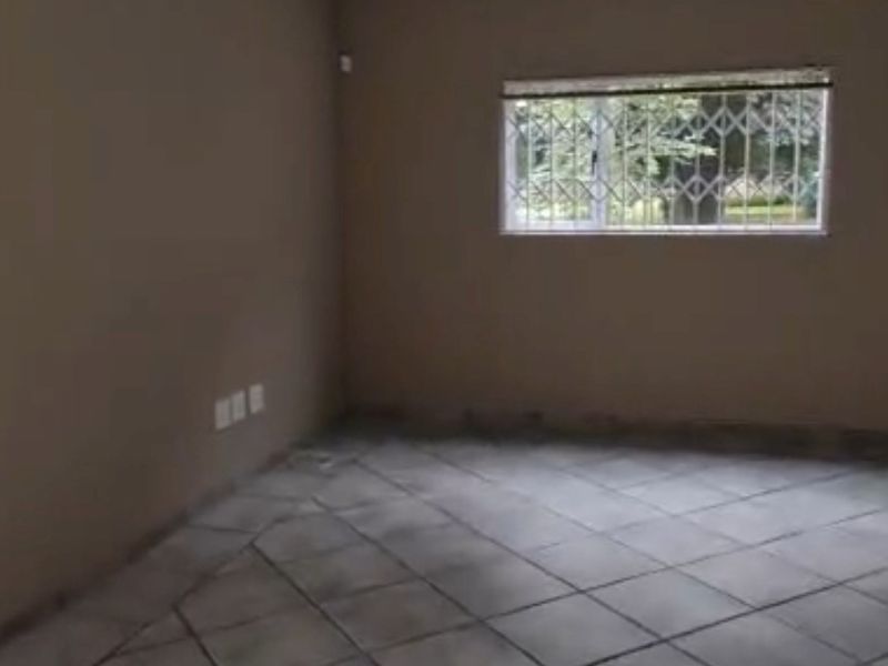 Spacious 2 Bedroom Garden Cottage in Glen Donald - Photo 7