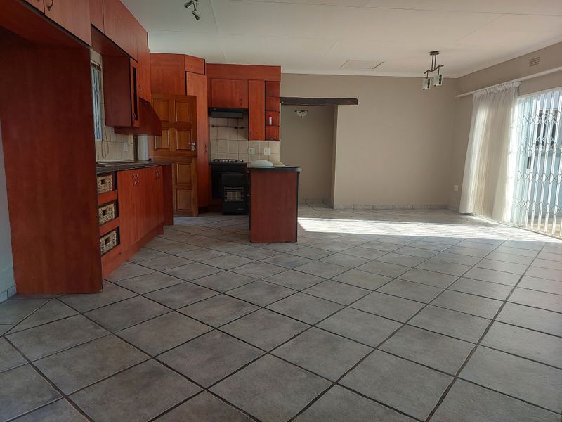 Spacious 2 Bedroom Garden Cottage in Glen Donald - Photo 5