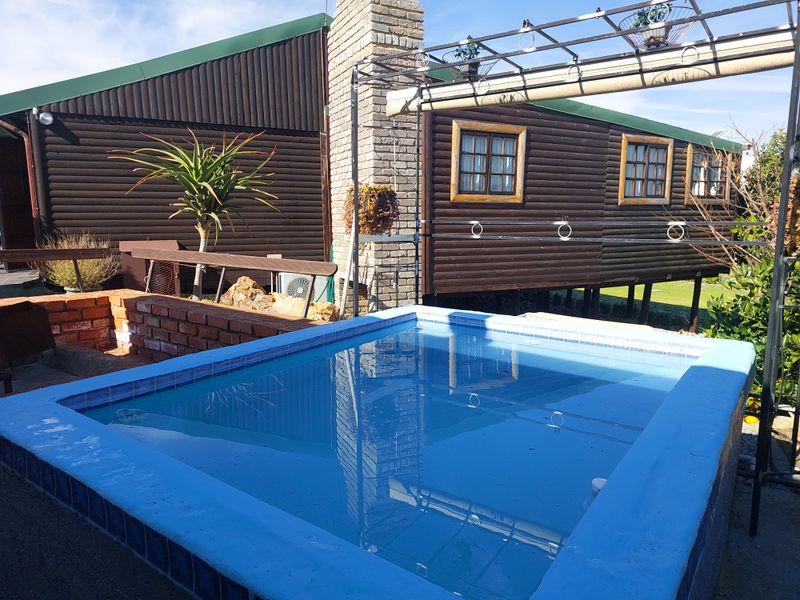 Investment 3 Bedroom Wooden Home - Photo 8