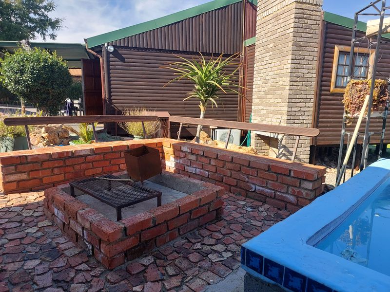 Investment 3 Bedroom Wooden Home - Photo 3