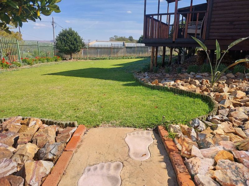 Investment 3 Bedroom Wooden Home - Photo 6