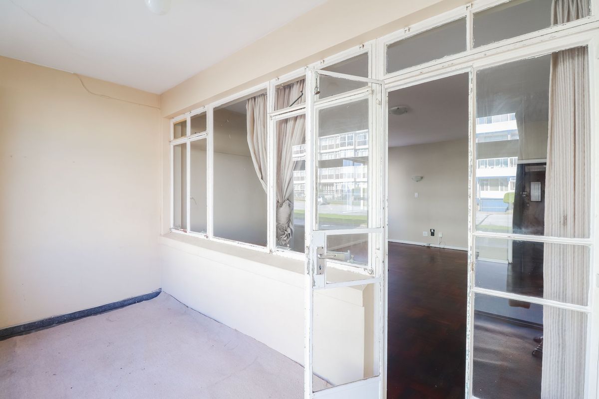 2 BED 1 BATH APARTMENT FOR SALE - Photo 4