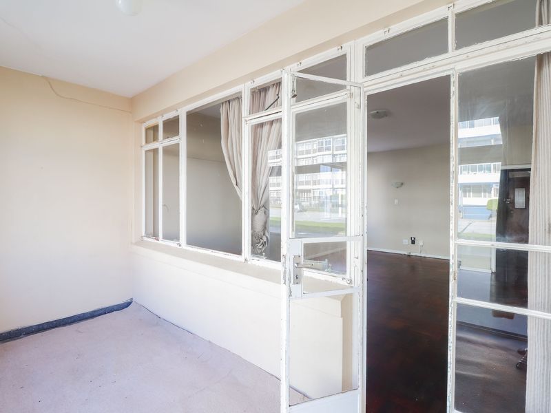2 BED 1 BATH APARTMENT FOR SALE - Photo 4