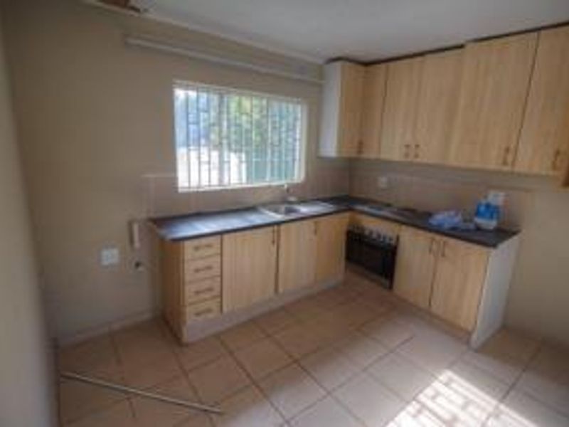 Home, 2 Cottages, Borehole & Generator!! - Photo 10