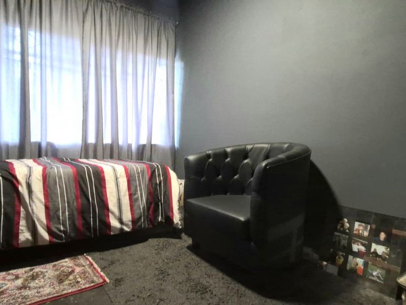 3 Bedroom House - Photo 10