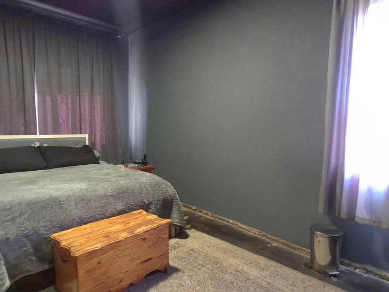 3 Bedroom House - Photo 9