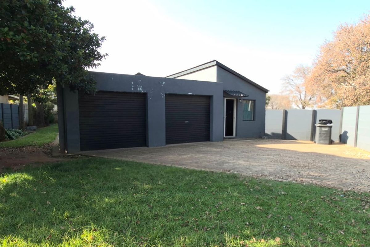3 Bedroom House - Photo 2