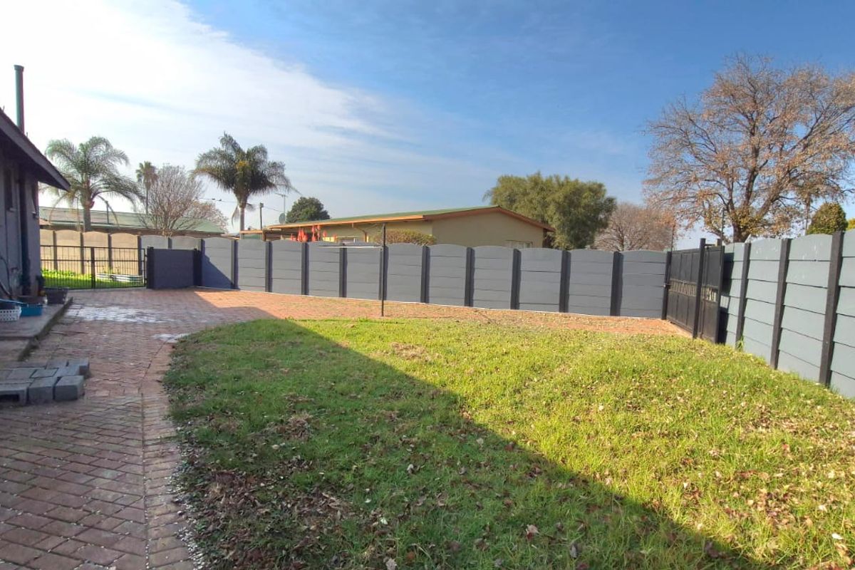 3 Bedroom House - Photo 5