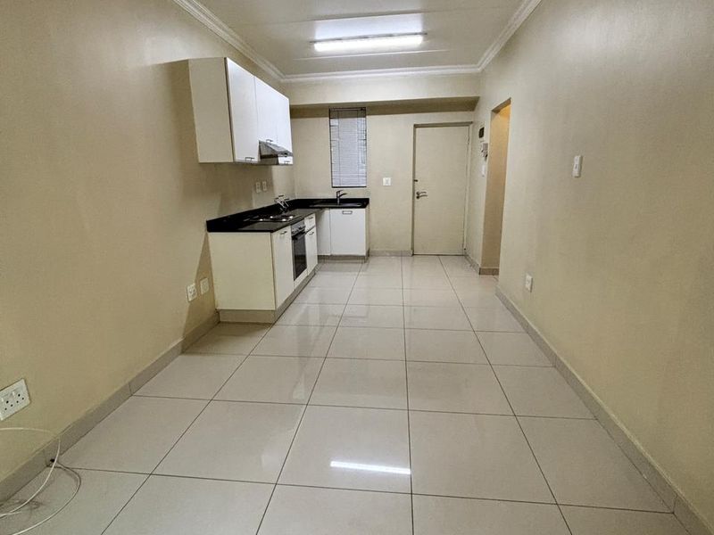 Headline: Modern Living in Manhattan Mews – Umhlanga Ridge – R8,300 p/m - Photo 2