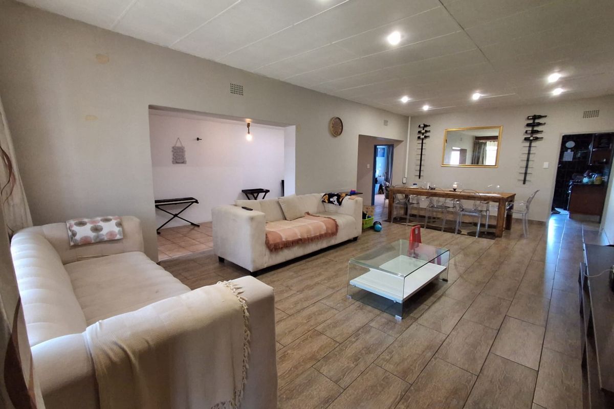 Spacious Family Living with Income Potential in the Heart of Kempton Park Ext 2 - Photo 4
