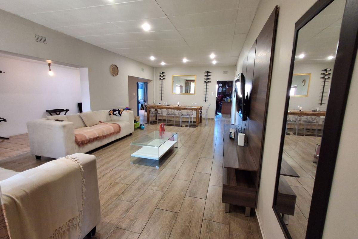 Spacious Family Living with Income Potential in the Heart of Kempton Park Ext 2 - Photo 3