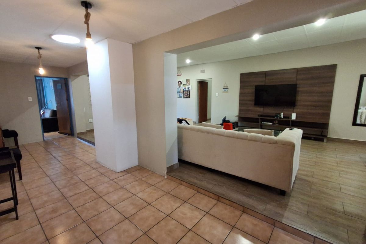 Spacious Family Living with Income Potential in the Heart of Kempton Park Ext 2 - Photo 5