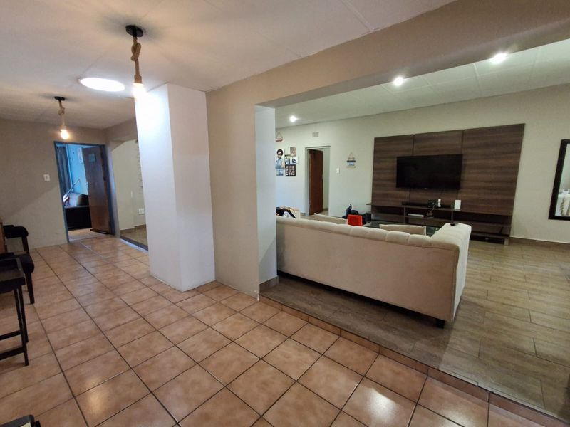 Spacious Family Living with Income Potential in the Heart of Kempton Park Ext 2 - Photo 5