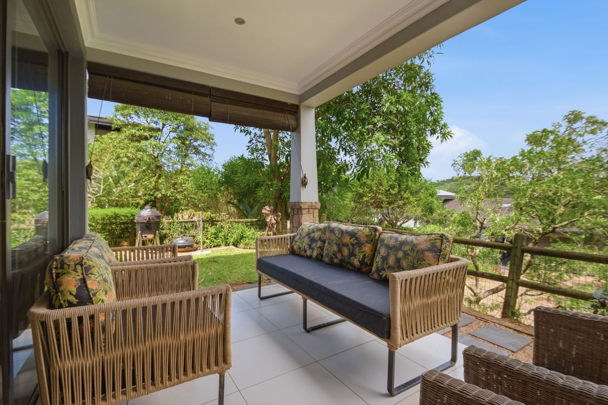 Family Living at Its Finest in Simbithi Eco Estate - Photo 2