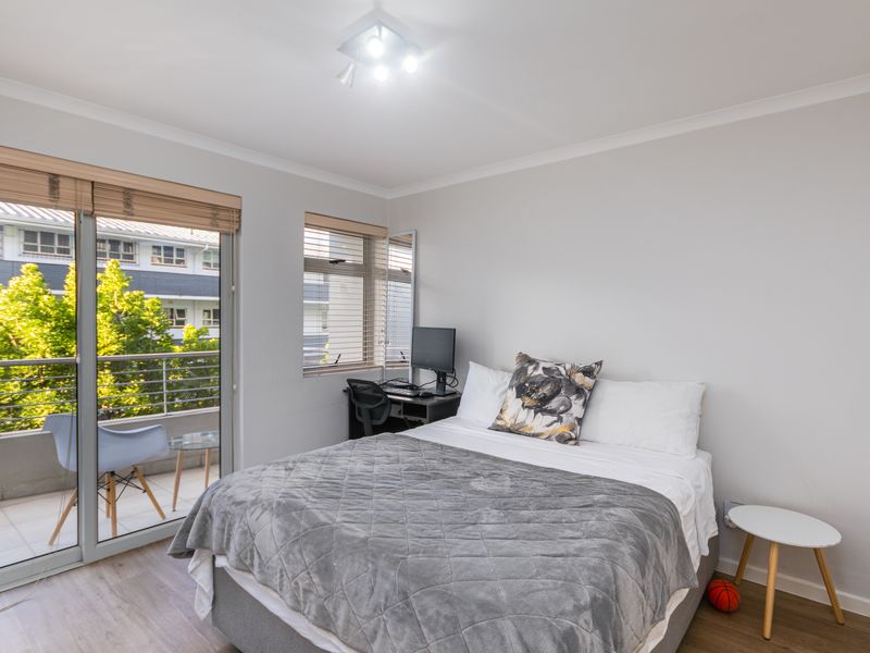 Fully Furnished Classy 2 Bedroom for Rent in Sea Point - Photo 6