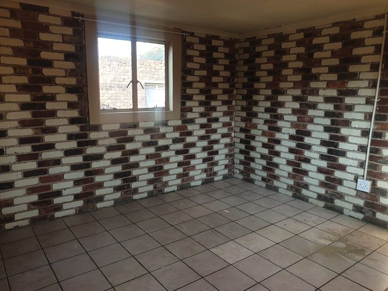 26 Bedroom House For Sale in Brakpan Central - Photo 2