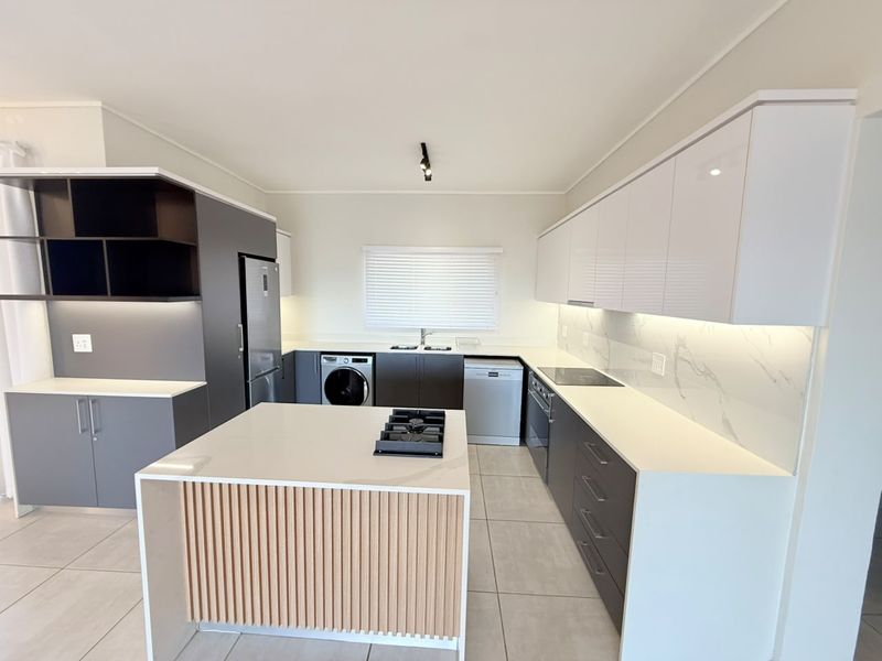 Modern 3-Bedroom Apartment in Izinga Eco Estate - Photo 10