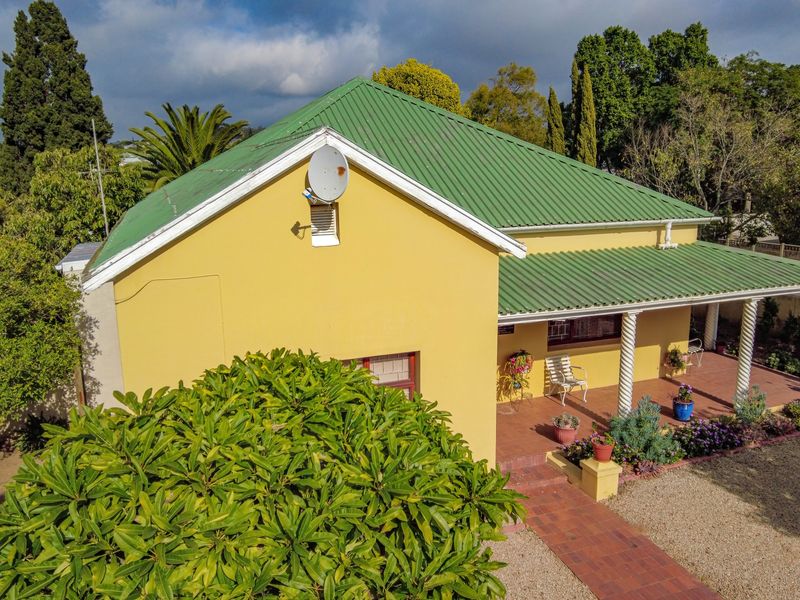 Charming 4-Bedroom Family Home with Spacious Flatlet – Moorreesburg - Photo 3