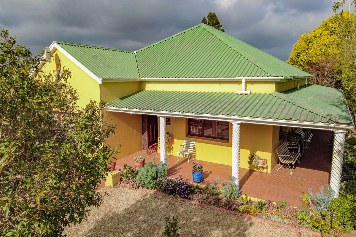 Charming 4-Bedroom Family Home with Spacious Flatlet – Moorreesburg - Photo 4