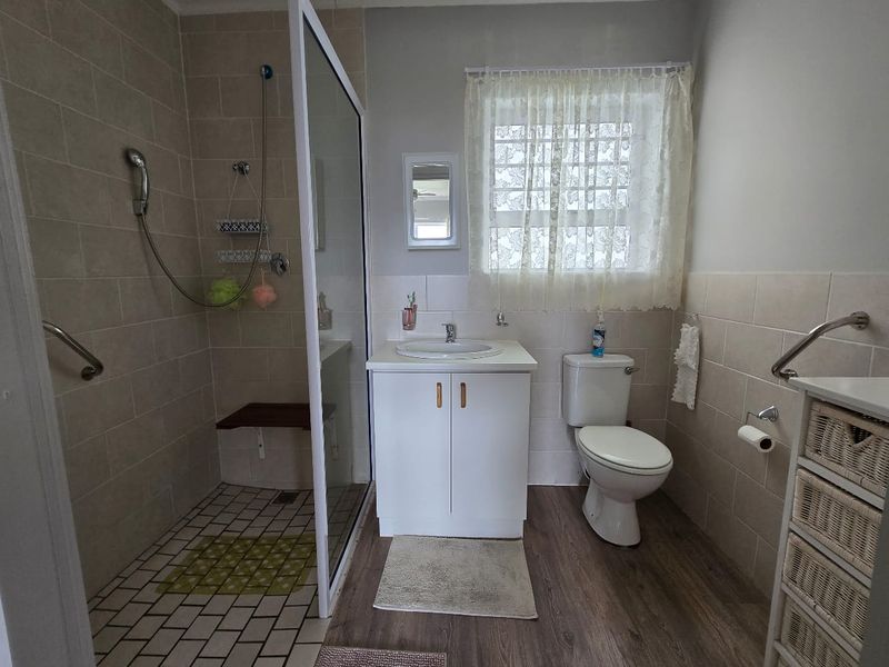 MODERN, SPACIOUS 2 BEDROOM UNIT IN THE SOUGHT AFTER MONTMEDY RETIREMENT VILLAGE - Photo 10