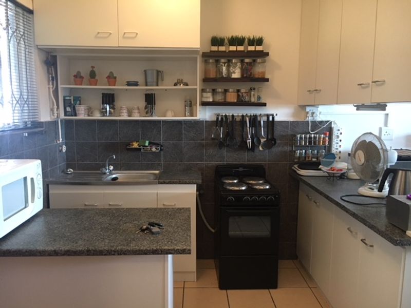 CENTRAL BACHELOR APARTMENT FOR SALE - Photo 4