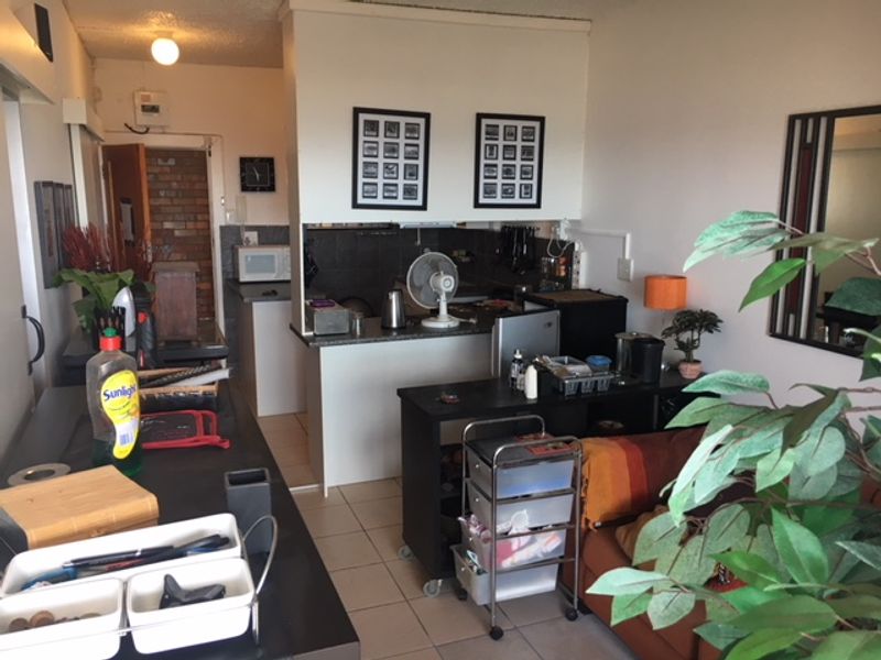 CENTRAL BACHELOR APARTMENT FOR SALE - Photo 2