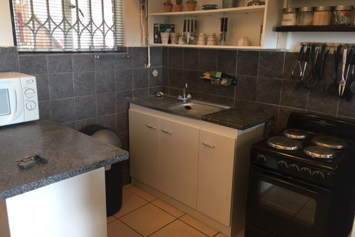 CENTRAL BACHELOR APARTMENT FOR SALE - Photo 5