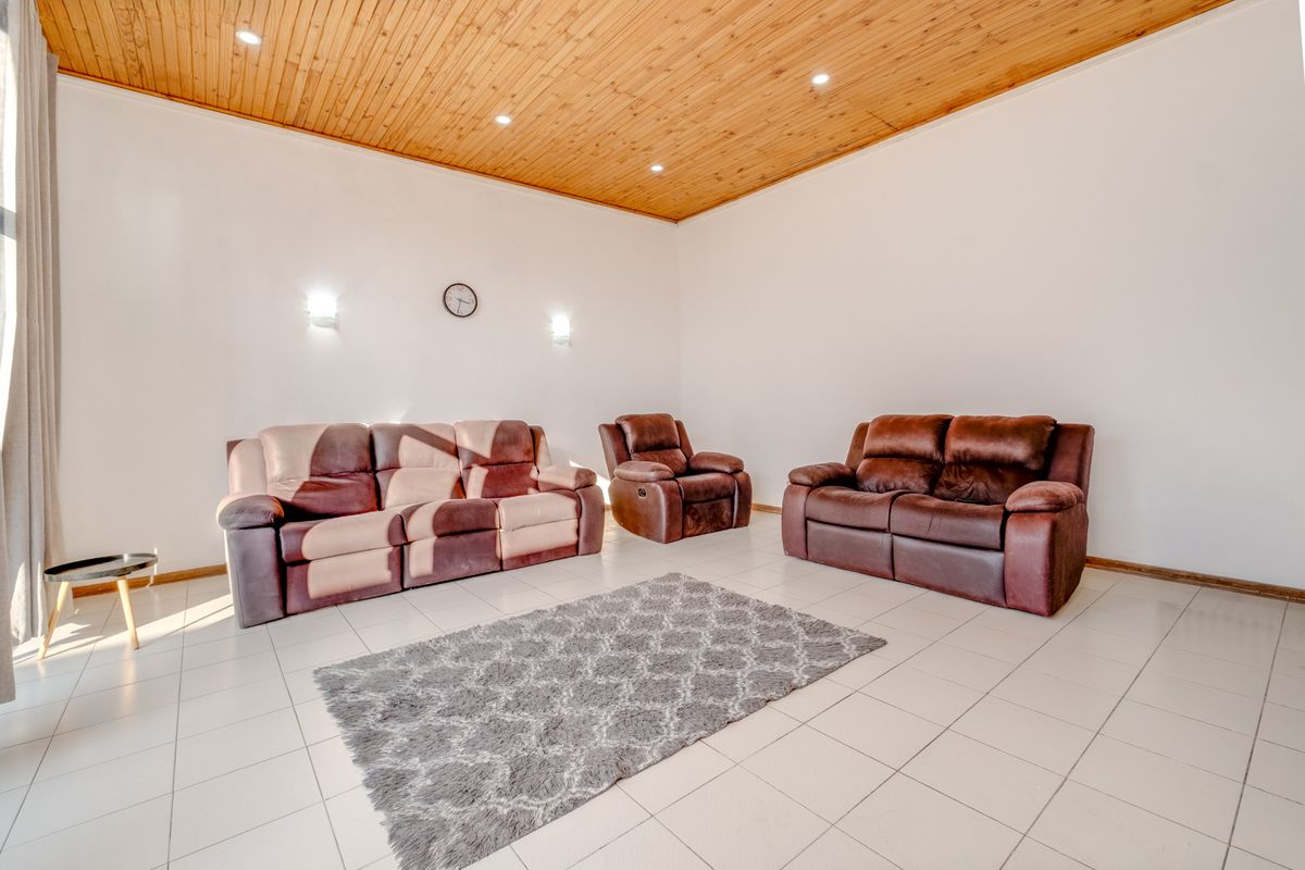 Live, Earn & Grow – Exceptional Multi-Dwelling Investment with Potential 17%+ Gross Yield - Photo 3
