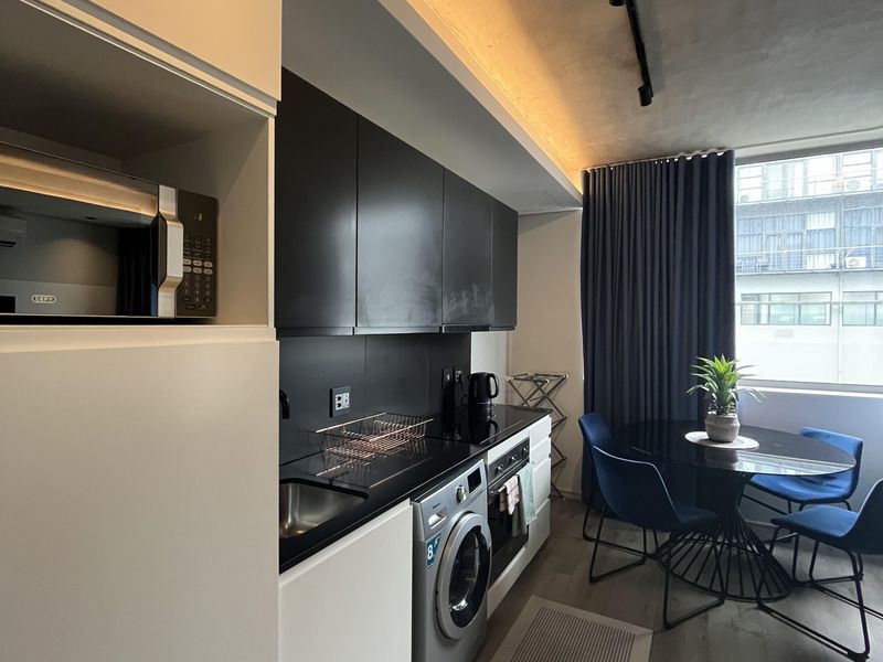 modern fully furnished 1 bedroom apartment in the heart of De waterkant - Photo 8
