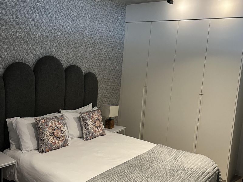 modern fully furnished 1 bedroom apartment in the heart of De waterkant - Photo 6