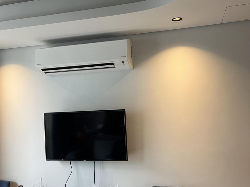 modern fully furnished 1 bedroom apartment in the heart of De waterkant - Photo 2