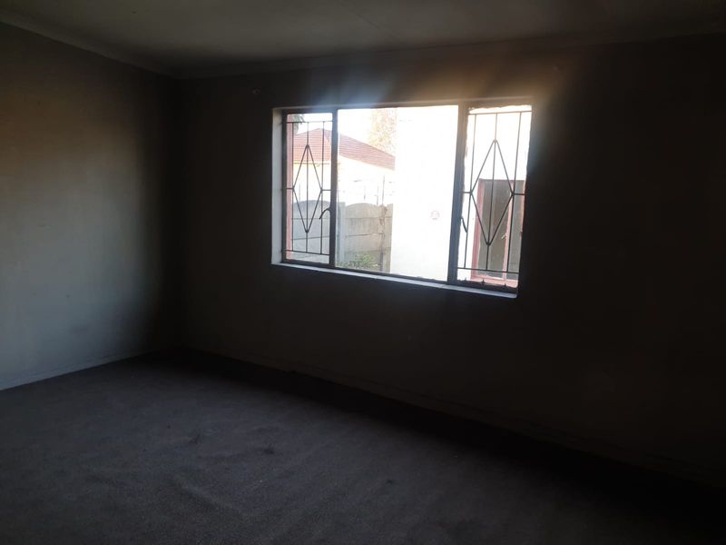 8 Bedroom house for sale in Brakpan - Photo 9