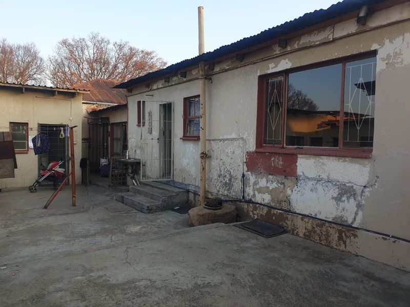 8 Bedroom house for sale in Brakpan - Photo 7