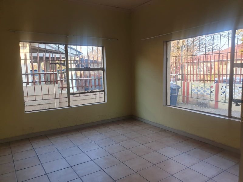 12 Bedroom House For Sale in Brakpan Central - Photo 4