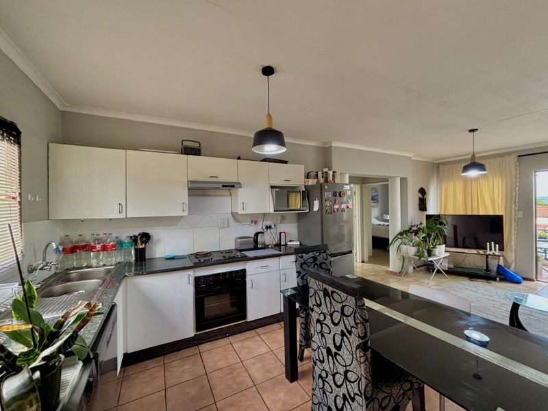 Lock-Up-and-Go Living with Views Across Johannesburg - Photo 4